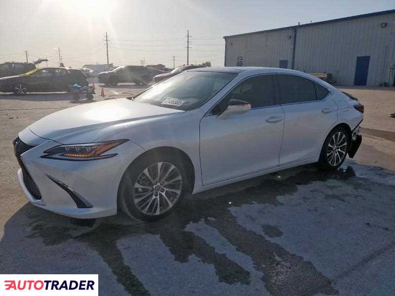 Lexus ES 2019 3