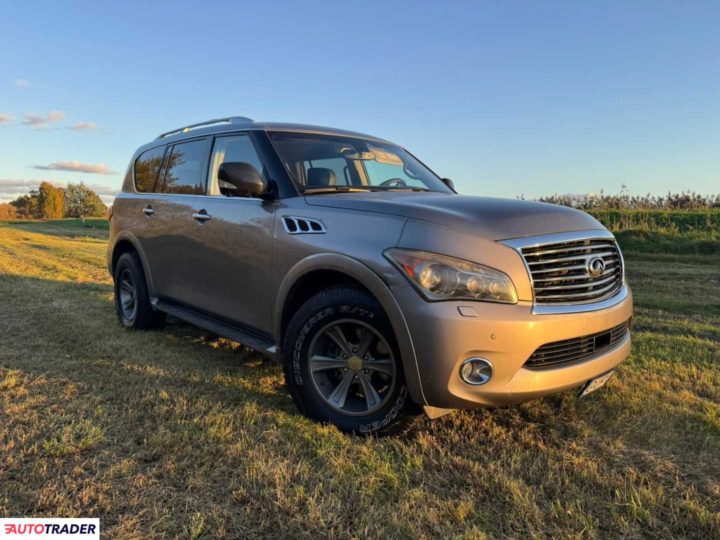 Infiniti Pozostałe 2011 5.6 405 KM