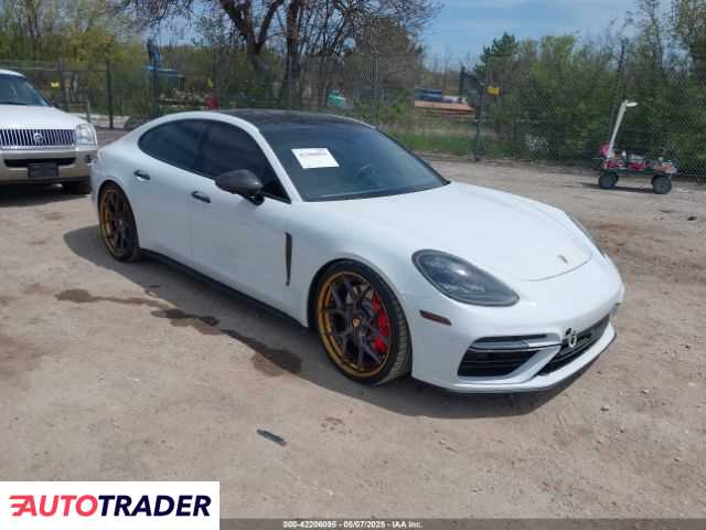 Porsche Panamera 2019 4