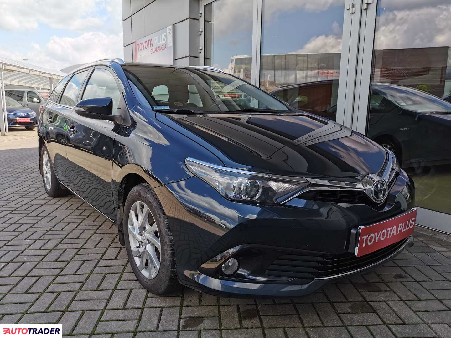 Toyota Auris 2016 1.6 132 KM Toyota Auris 2016 1.6 132 KM
