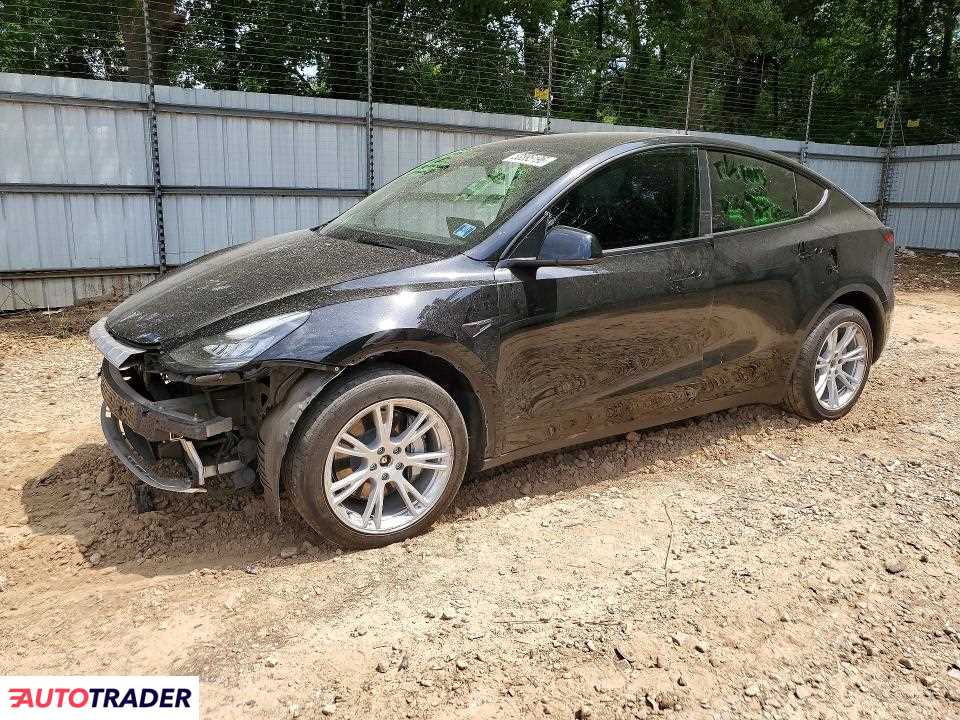 Tesla Model Y 2022