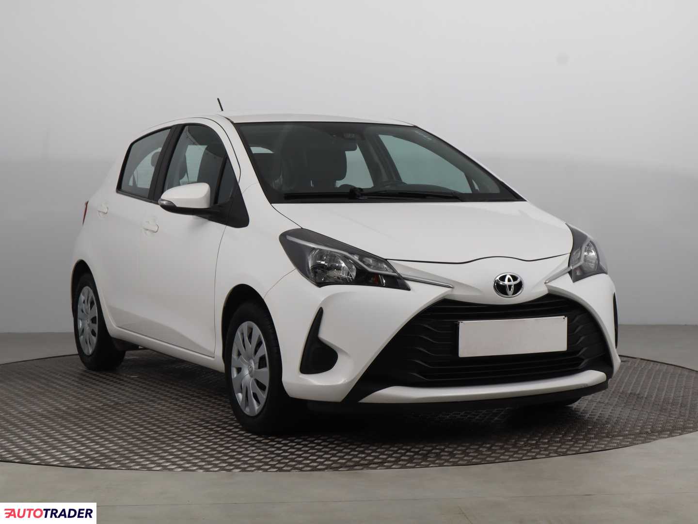 Toyota Yaris 1.5 109 KM 2017r. (Piaseczno)