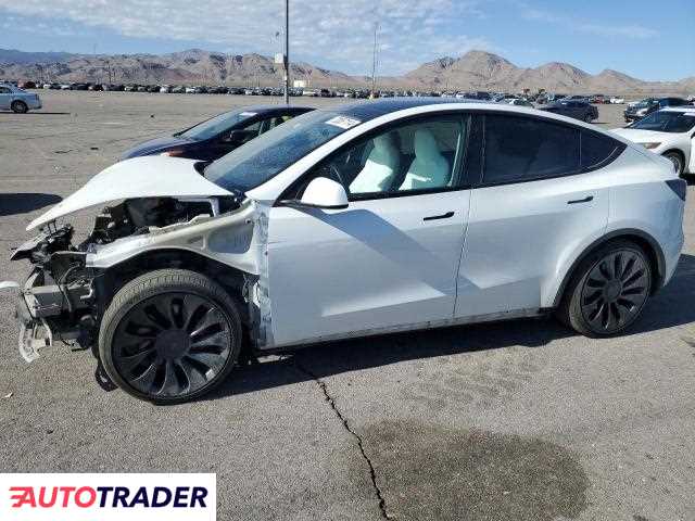 Tesla Model Y benzyna 2023r. (NORTH LAS VEGAS)