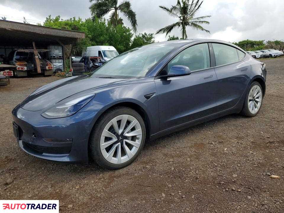 Tesla Model 3 2022