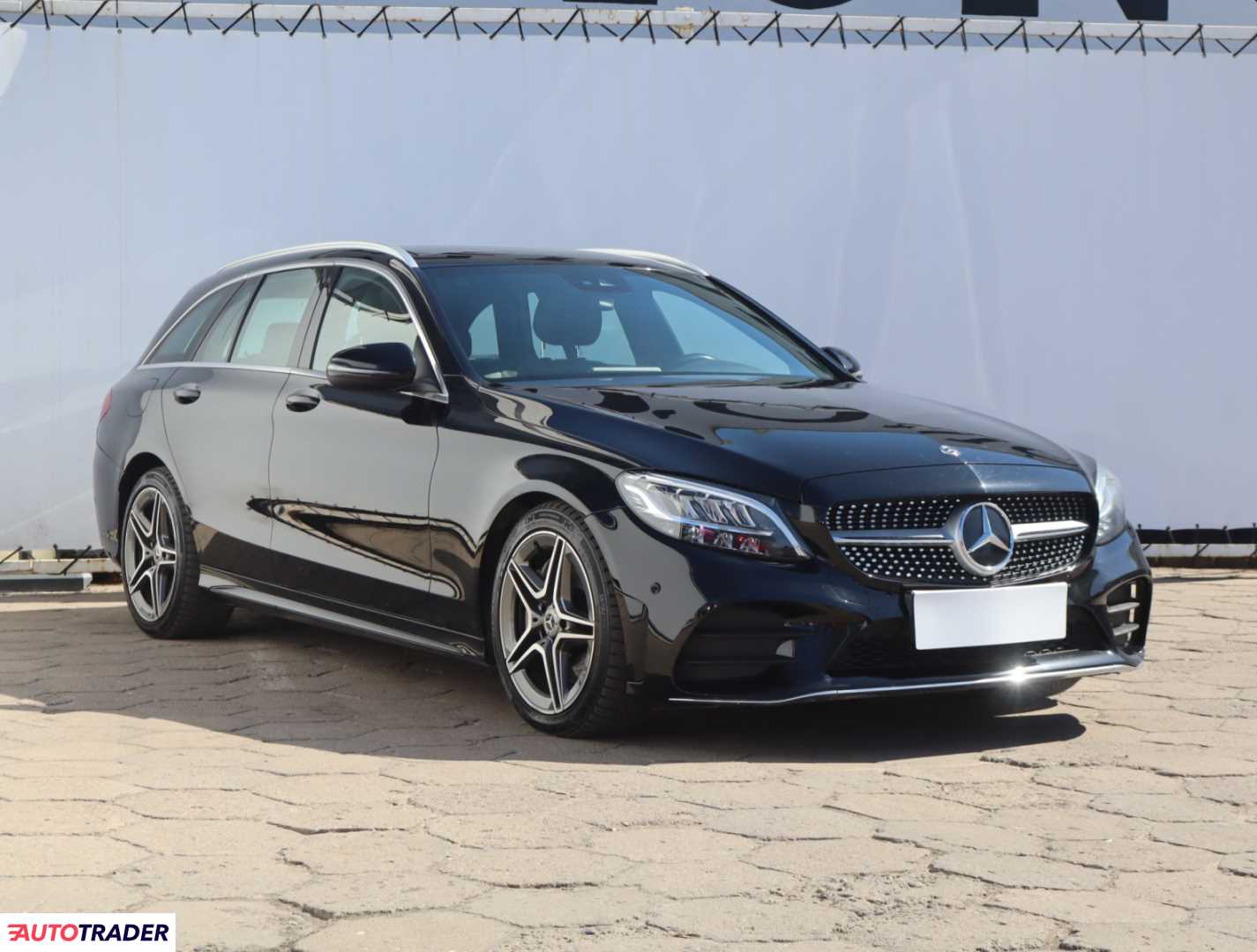 Mercedes C-klasa 2019 2.0 241 KM