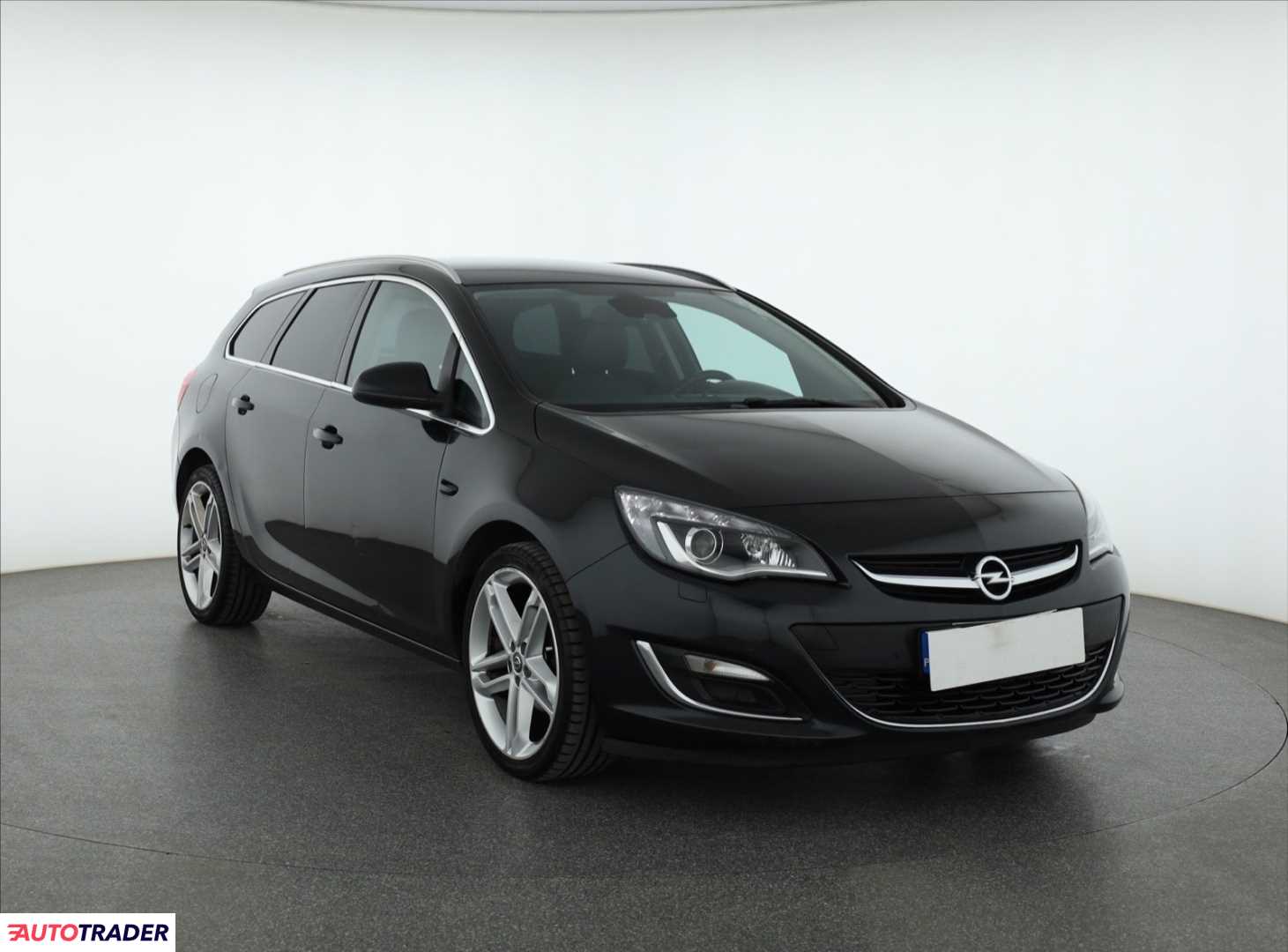 Opel Astra 2013 1.4 138 KM