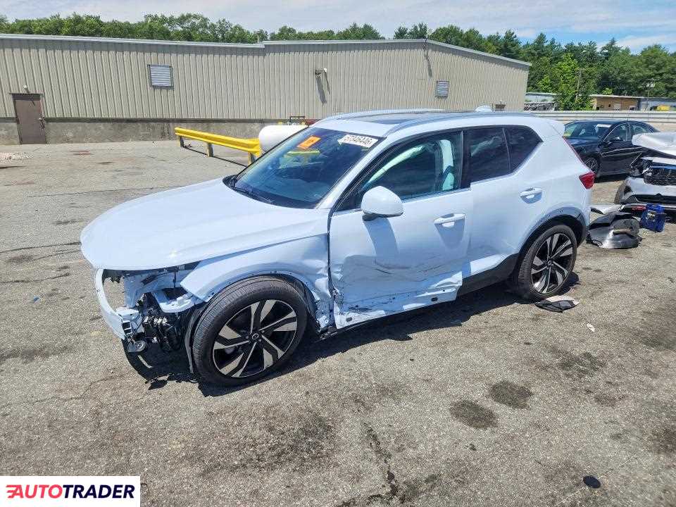 Volvo XC40 2024 2
