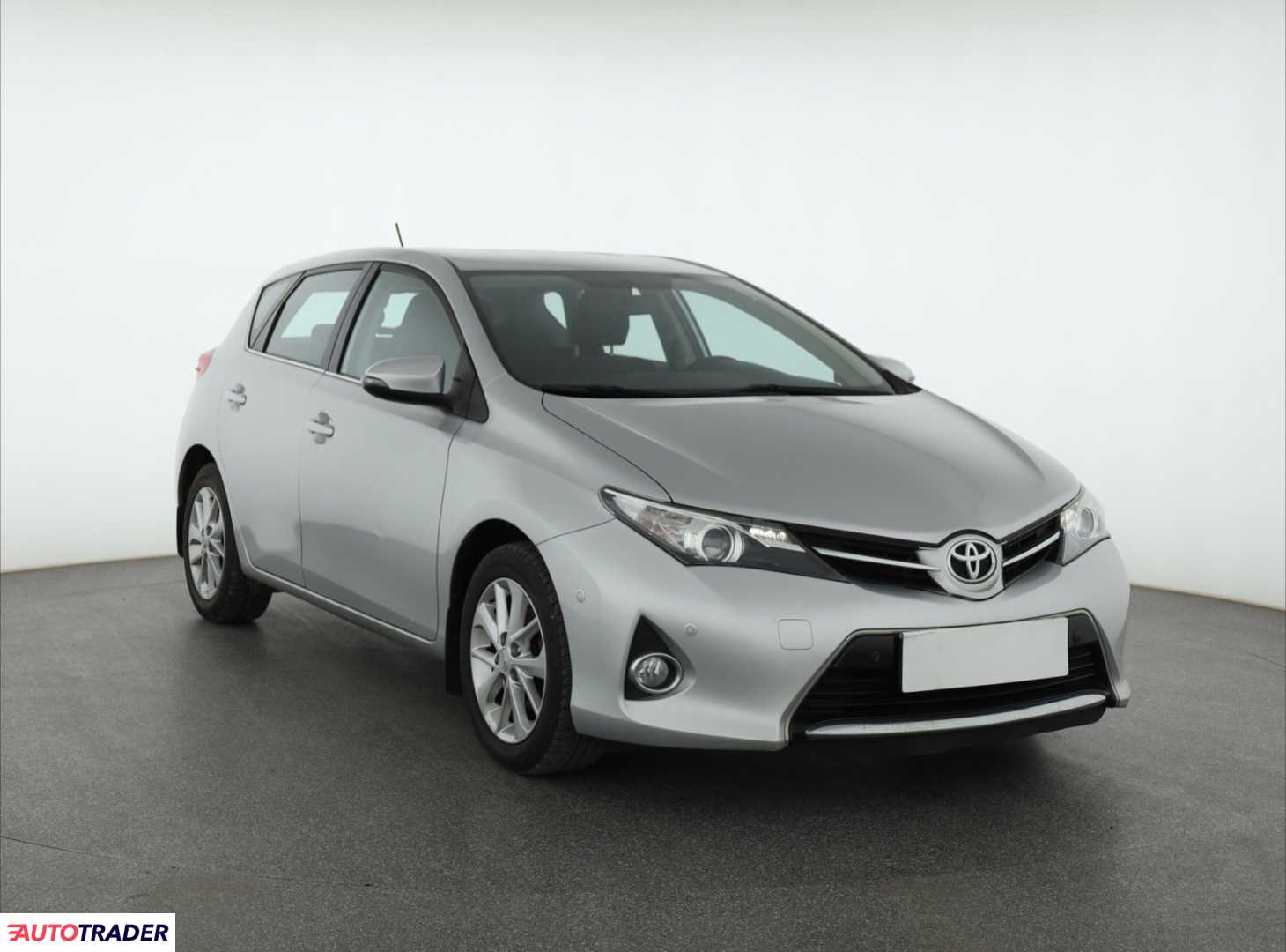 Toyota Auris 2013 1.6 130 KM Toyota Auris 2013 1.6 130 KM
