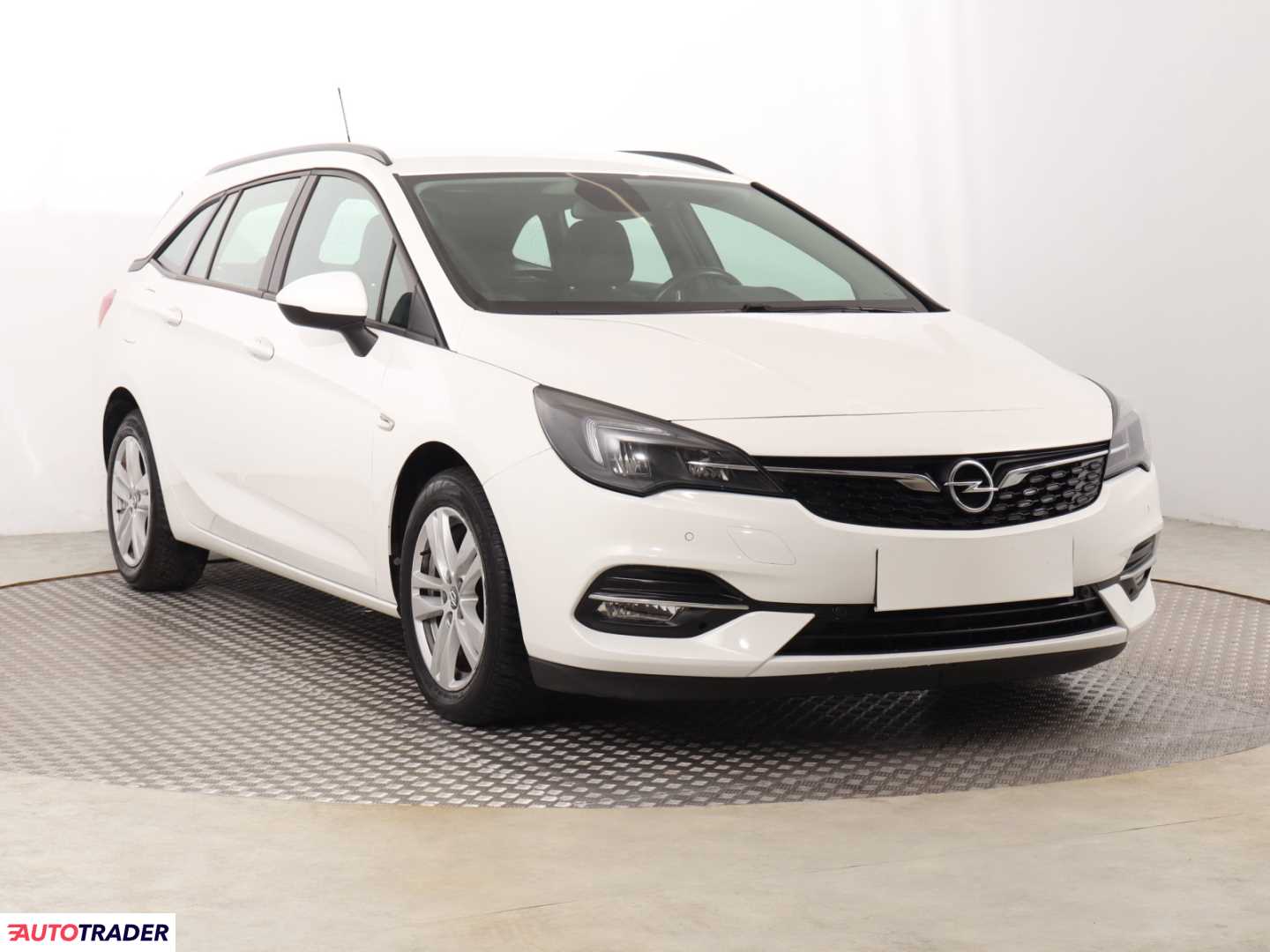 Opel Astra 2020 1.3 143 KM