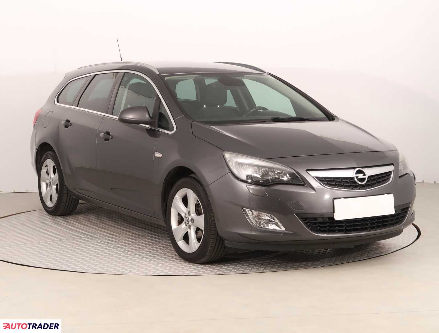 Opel Astra 2011 1.4 138 KM