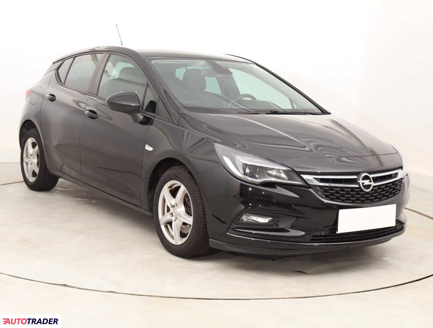 Opel Astra 2018 1.6 134 KM