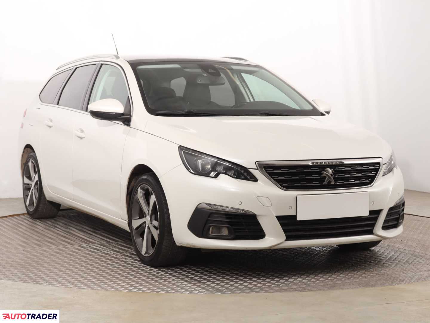 Peugeot 308 2018 1.2 128 KM