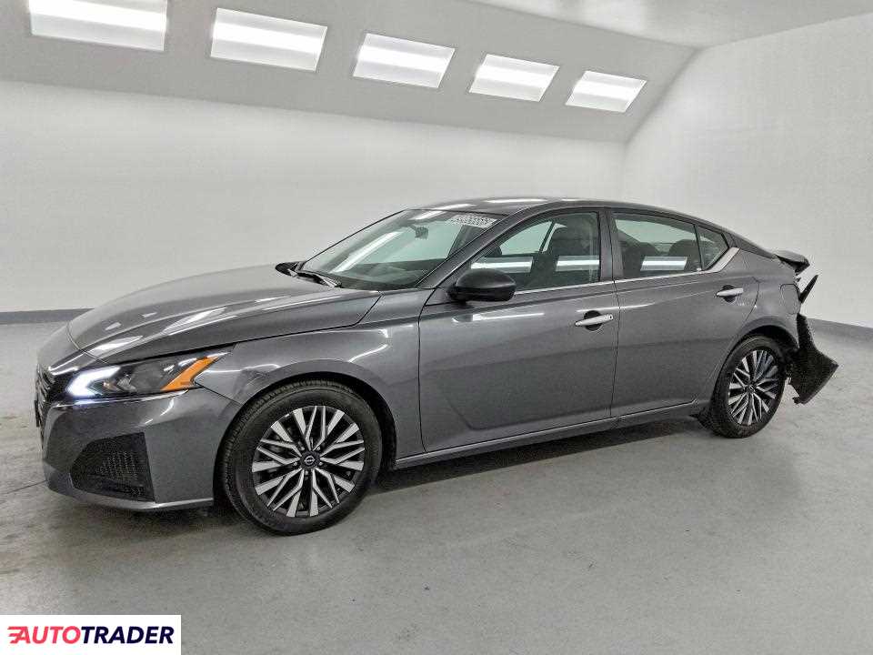 Nissan Altima 2025 2