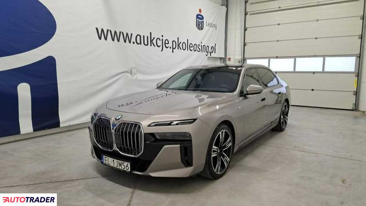 BMW 740