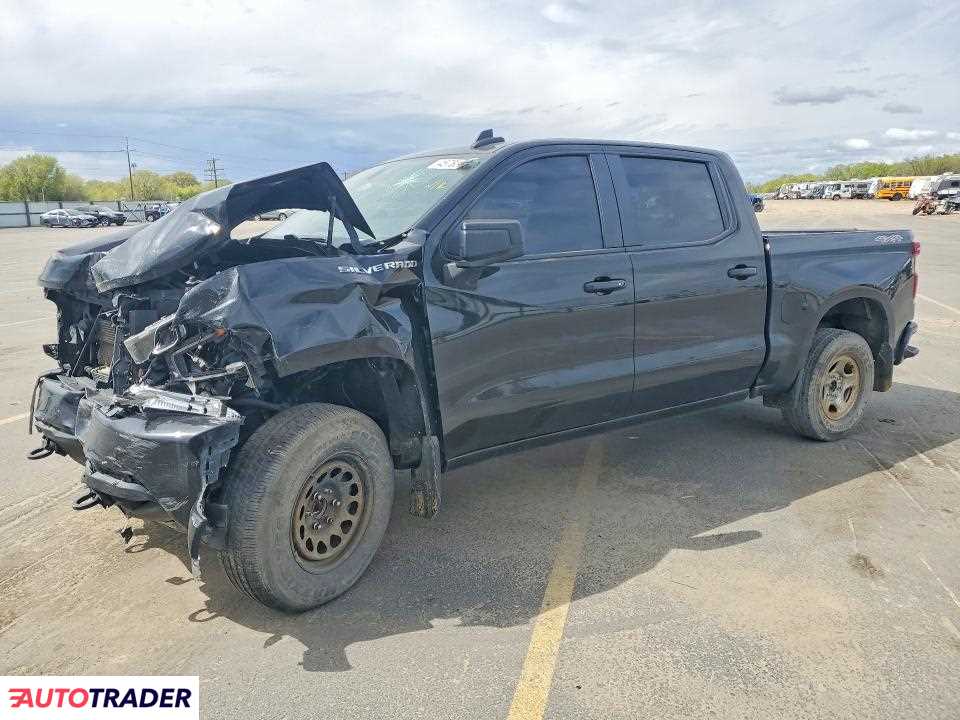 Chevrolet Silverado 2020 3