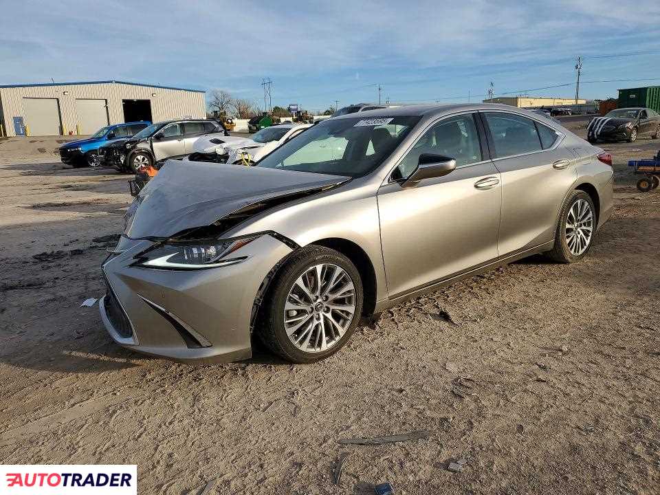 Lexus ES 2021 3