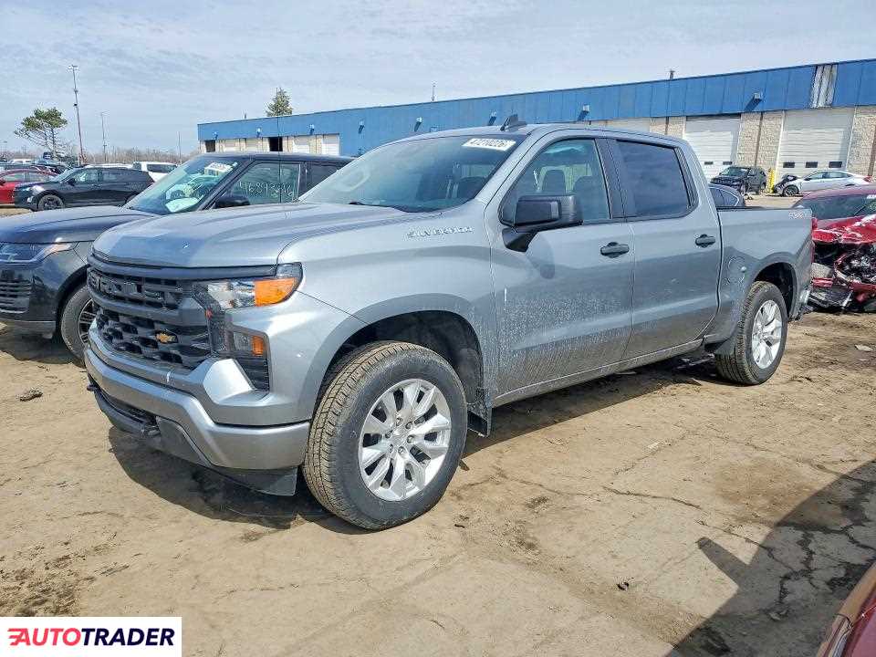 Chevrolet Silverado 2023 2