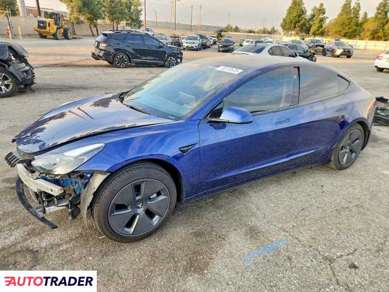 Tesla Model 3 2023