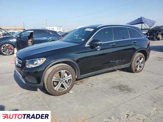 Mercedes CL 2.0 benzyna 2019r. (GRAND PRAIRIE)