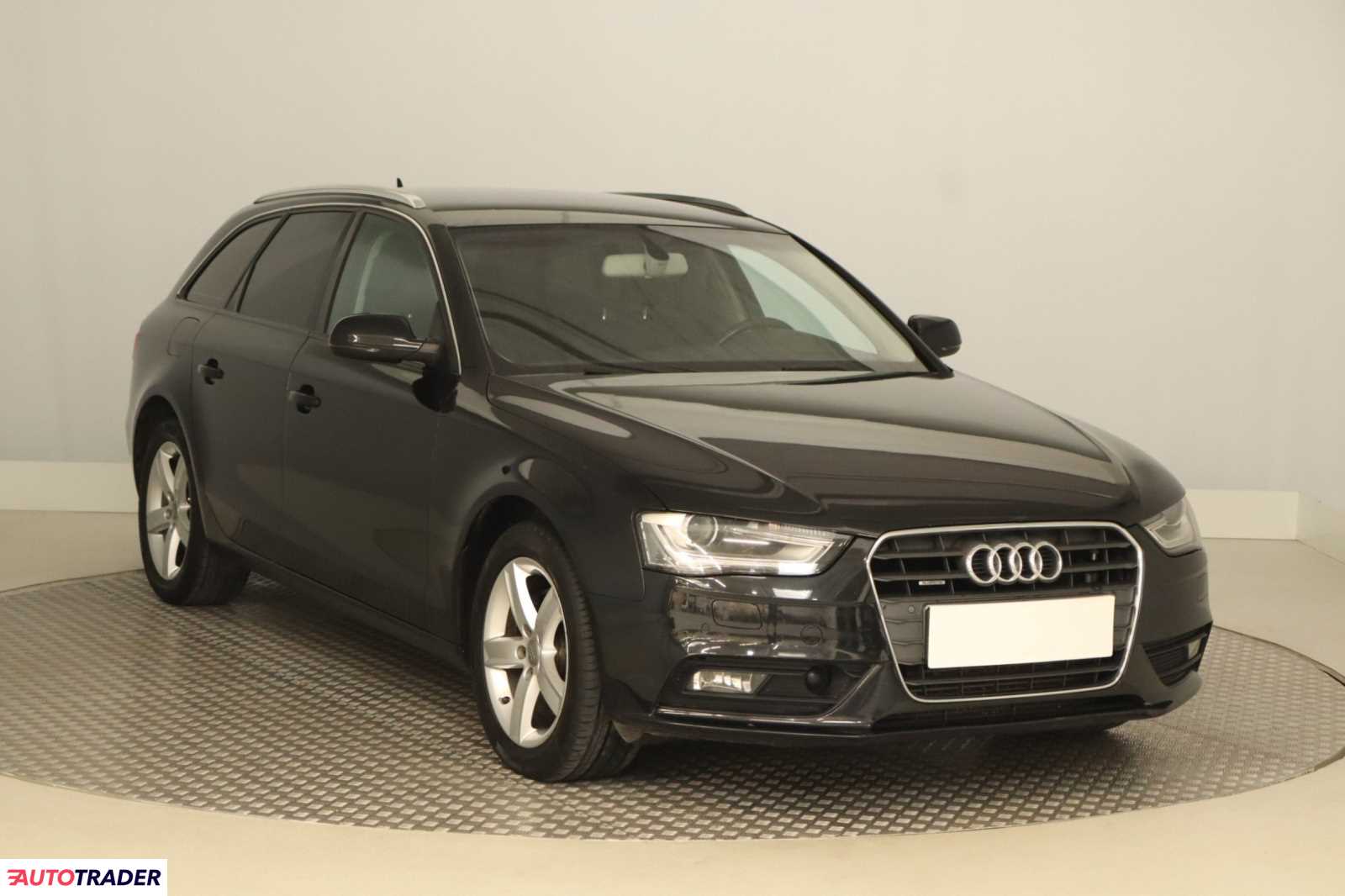 Audi A4 2014 2.0 174 KM