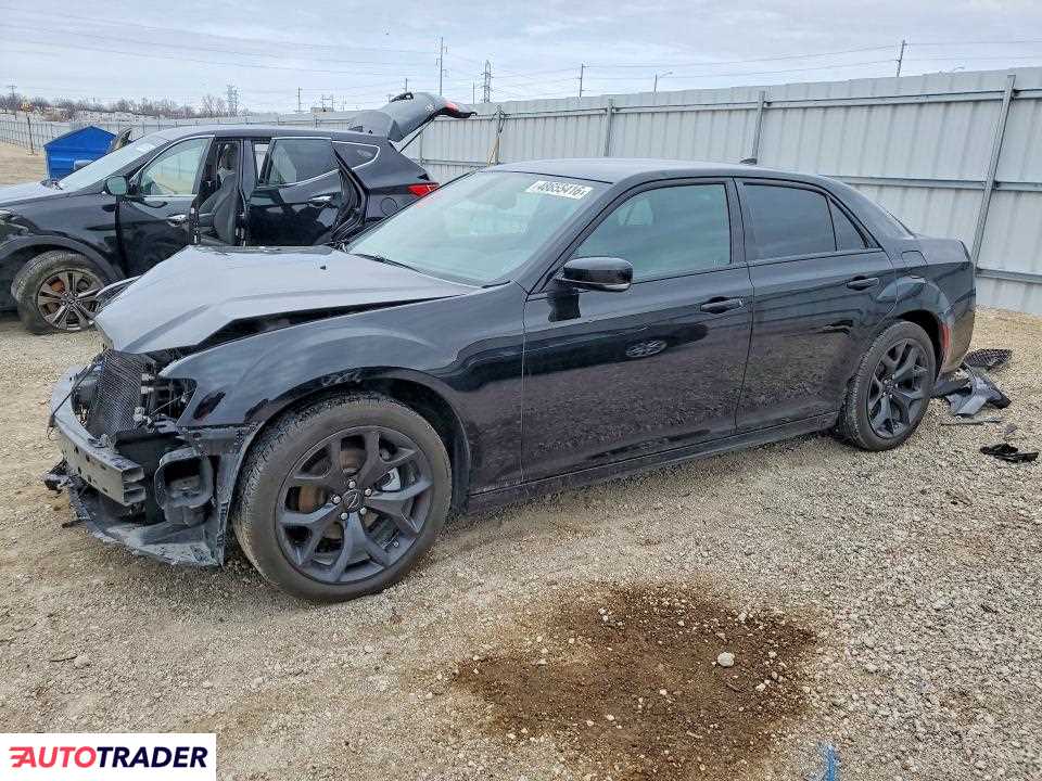 Chrysler 300C 2022 3