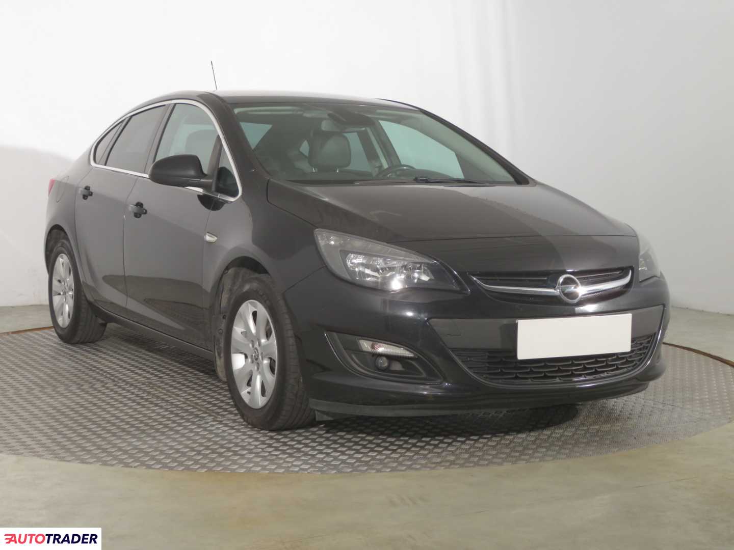 Opel Astra 2015 1.6 113 KM