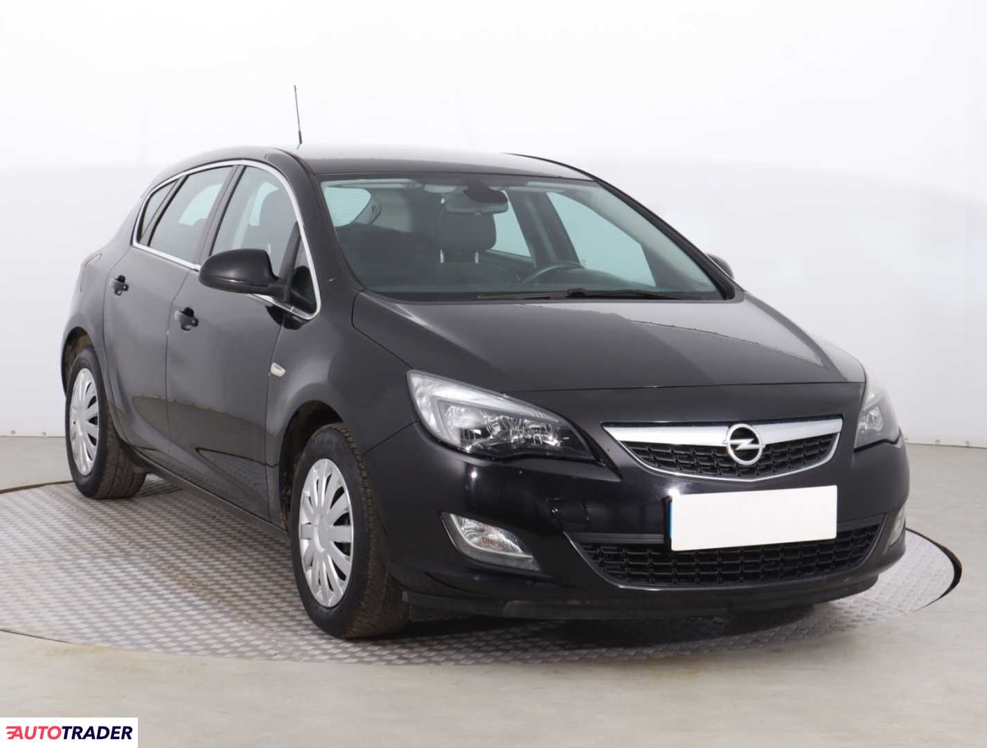 Opel Astra 2011 1.4 118 KM