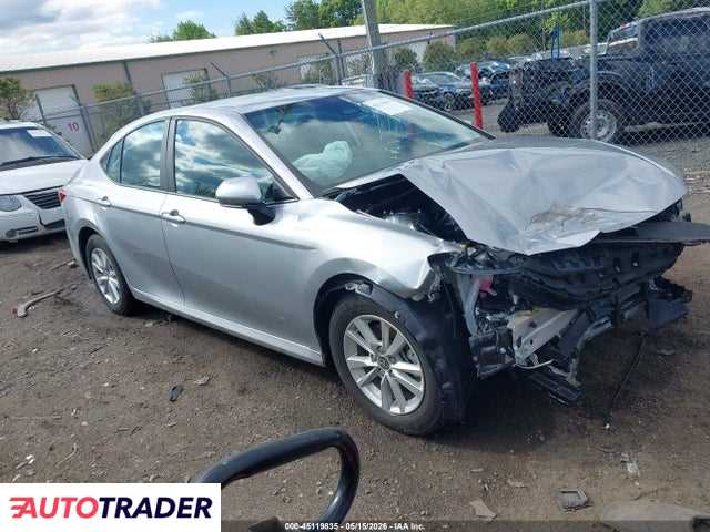 Toyota Camry 2025 2