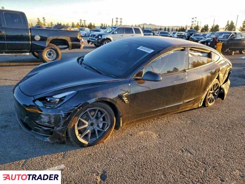 Tesla Model 3 2023