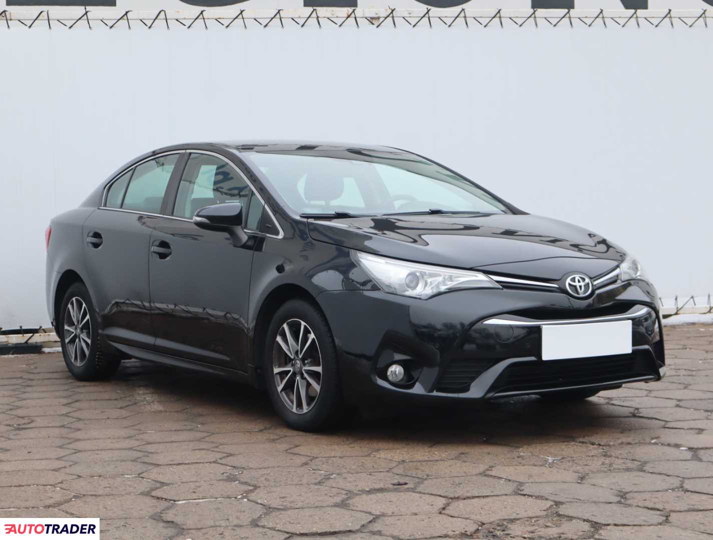 Toyota Avensis 2015 1.6 130 KM