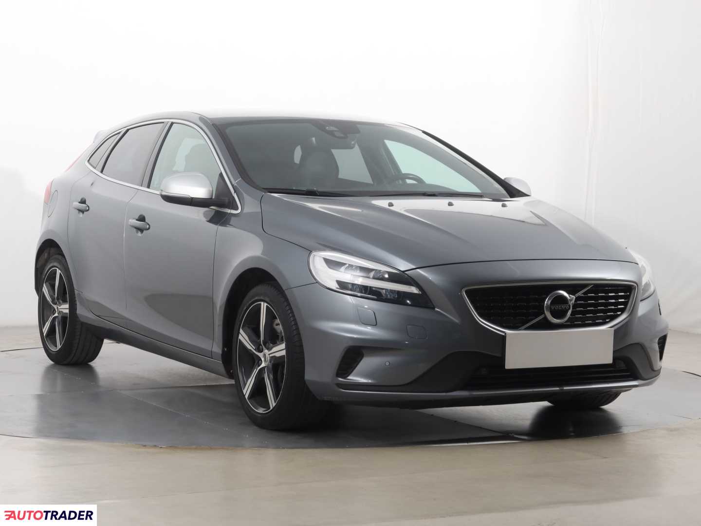 Volvo V40 2018 1.5 150 KM