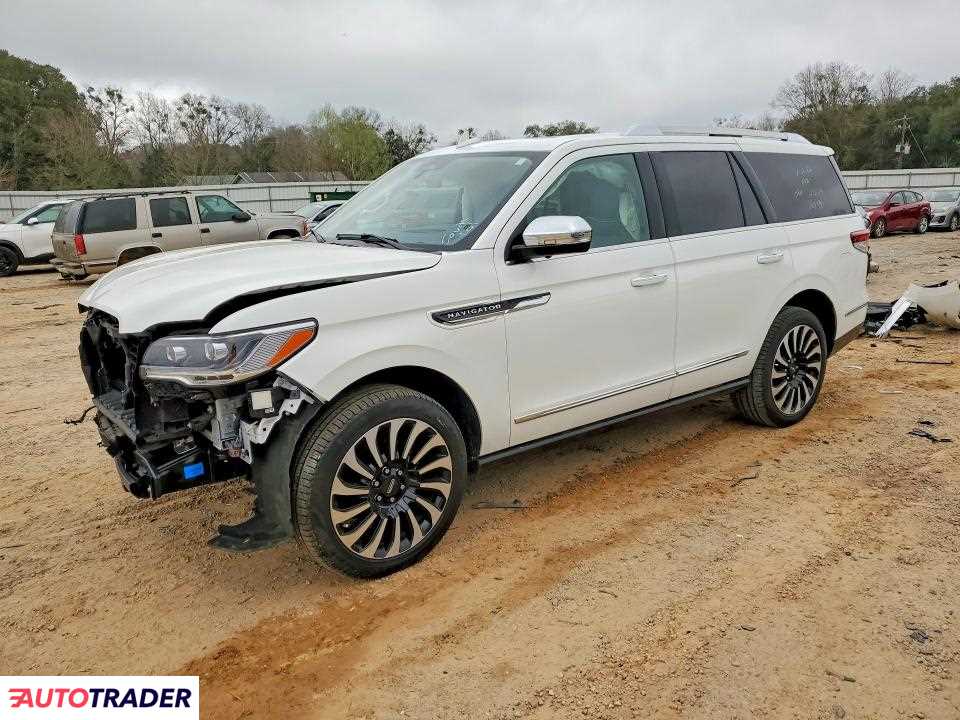 Lincoln Navigator 2024 3