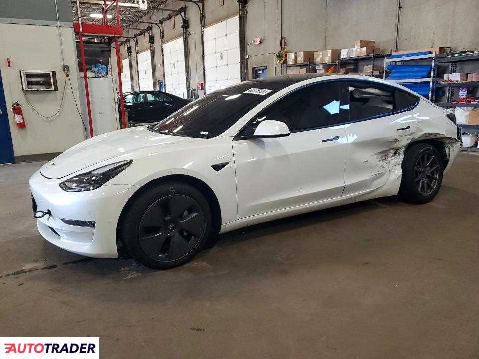 Tesla Model 3 2023