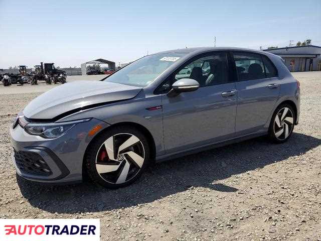 Volkswagen Golf 2023 2