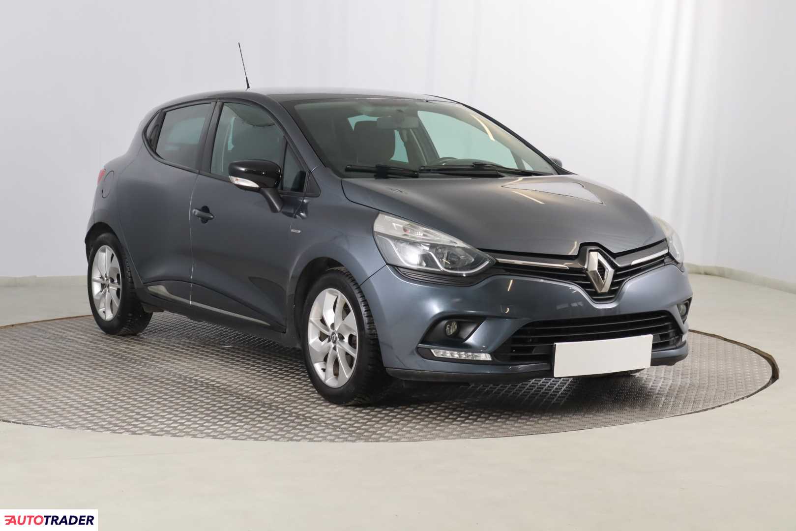 Renault Clio 1.1 72 KM 2016r. (Piaseczno)