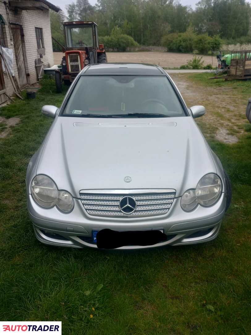 Mercedes C-klasa 2006 2.2 150 KM