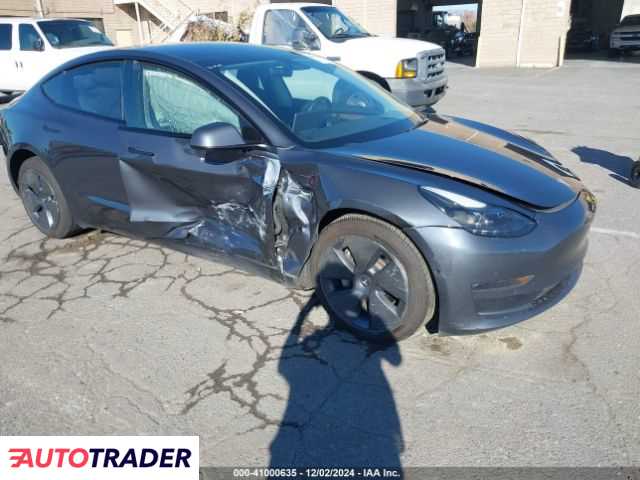 Tesla Model 3 2022