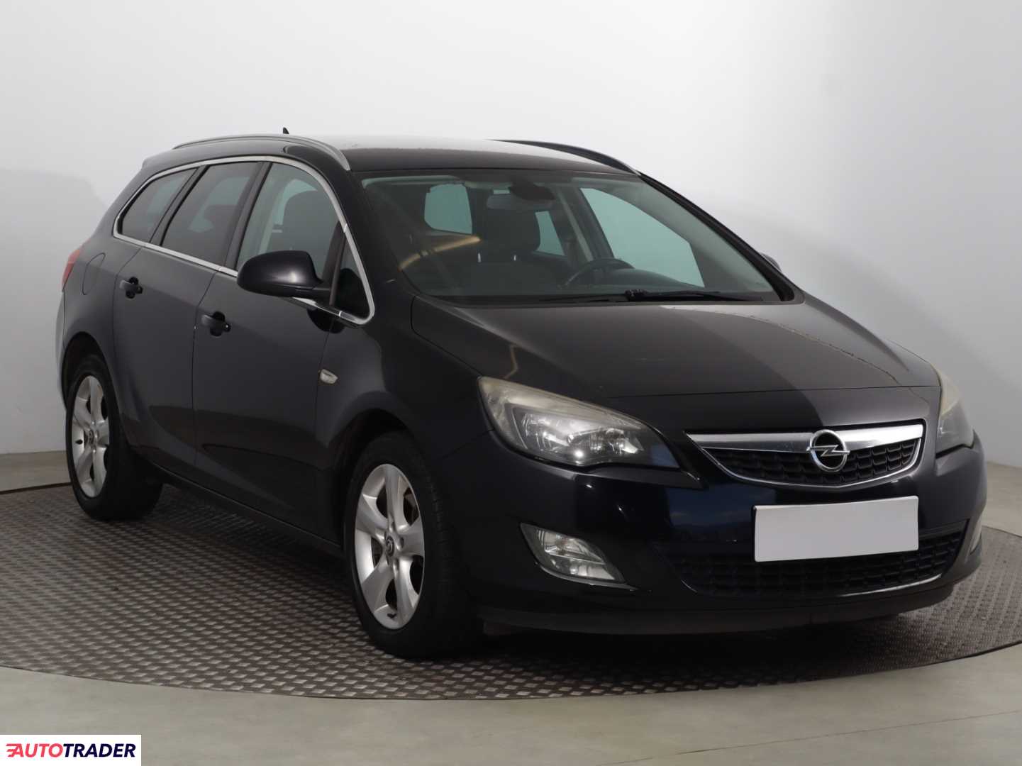 Opel Astra 2011 1.7 108 KM