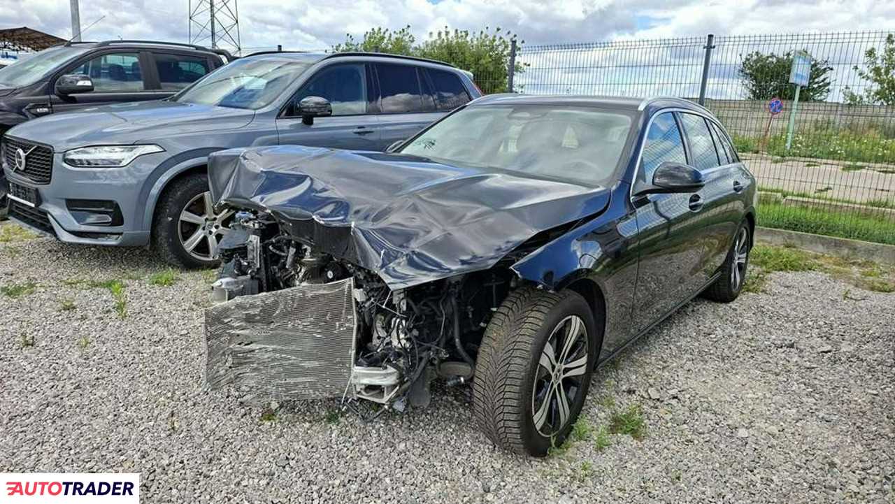 Mercedes C-klasa 2023 2.0 163 KM