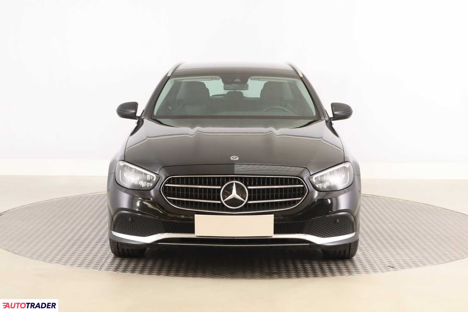 Mercedes E-klasa 2020 2.0 301 KM