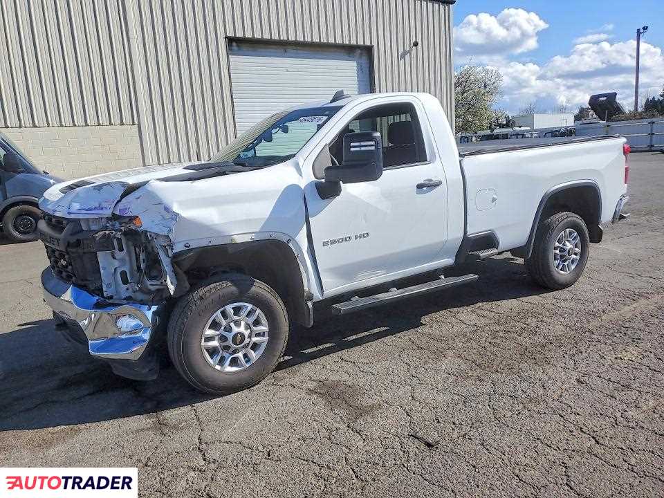 Chevrolet Silverado 2022 6