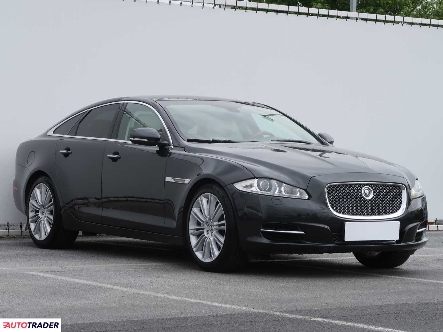 Jaguar XJ 2015 3.0 335 KM Jaguar XJ 2015 3.0 335 KM