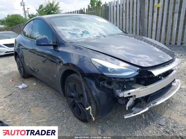 Tesla Model Y 2024