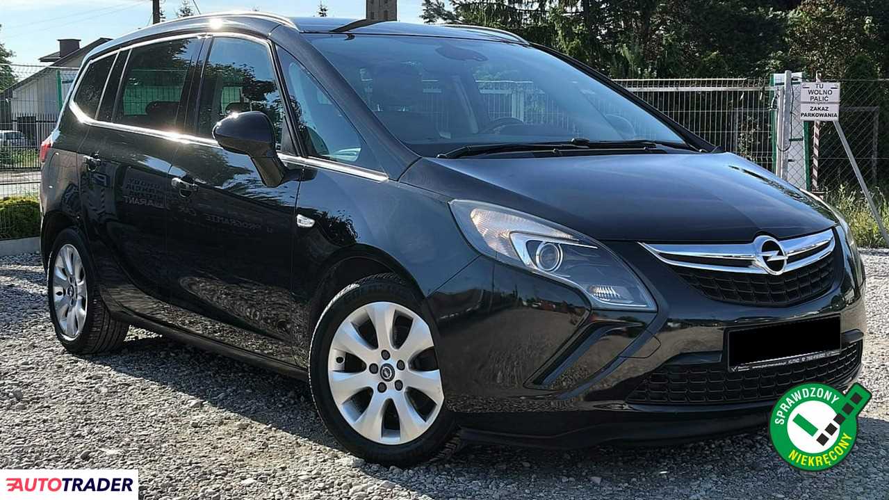 Opel Zafira 2014 1.4 140 KM