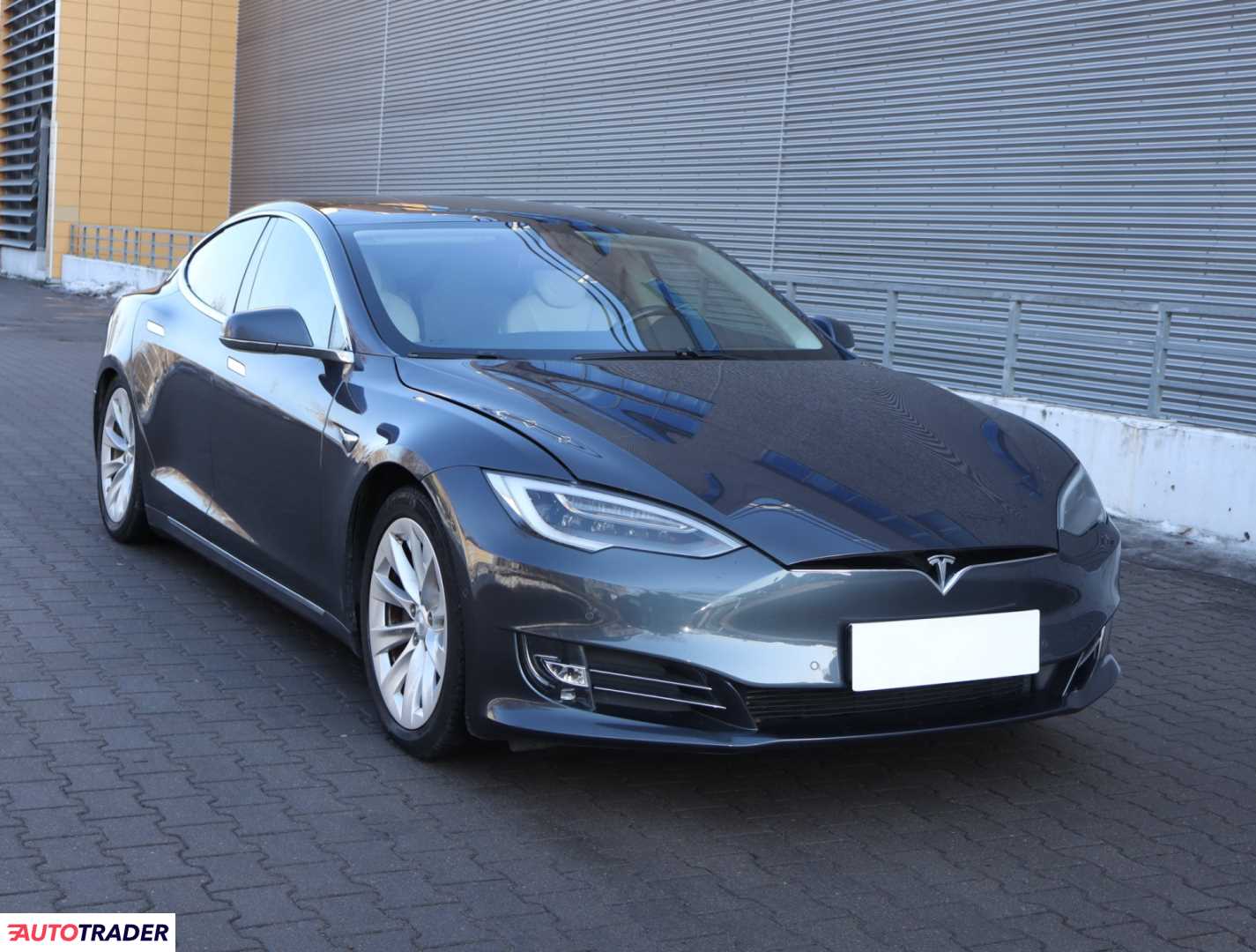 Tesla Model S 2018 517 KM