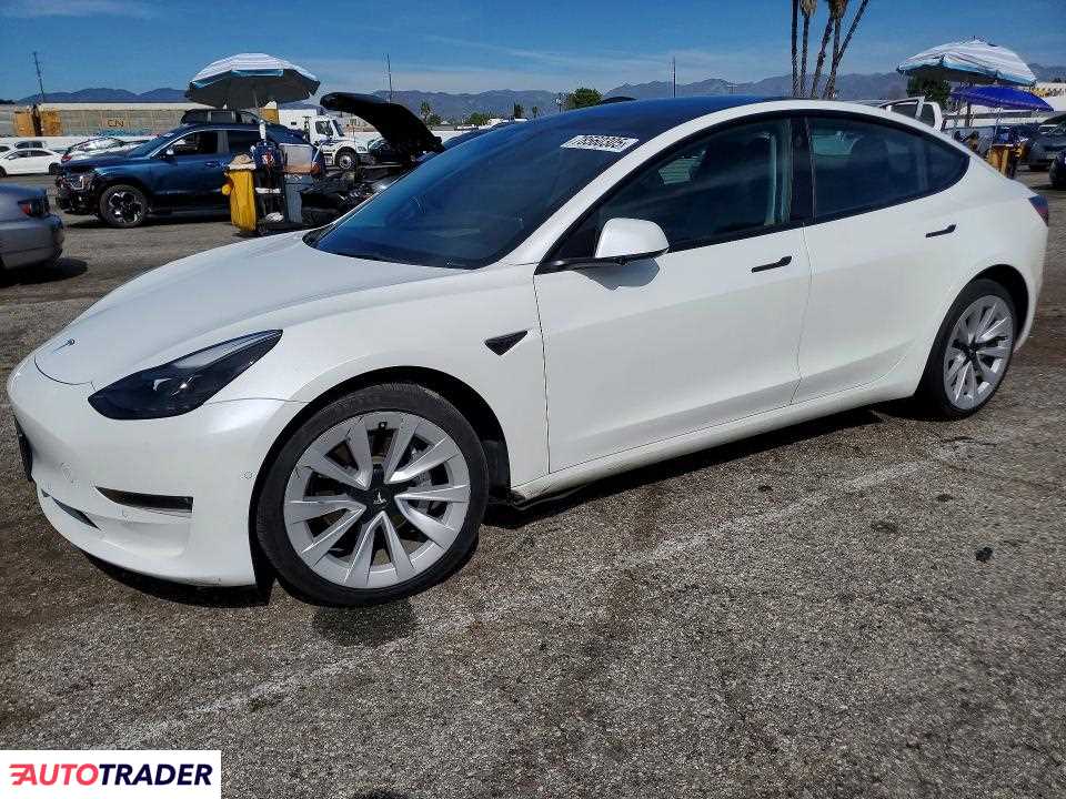 Tesla Model 3 2022