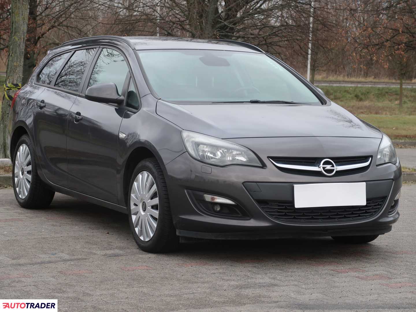 Opel Astra 1.6 134 KM 2014r. (Piaseczno)