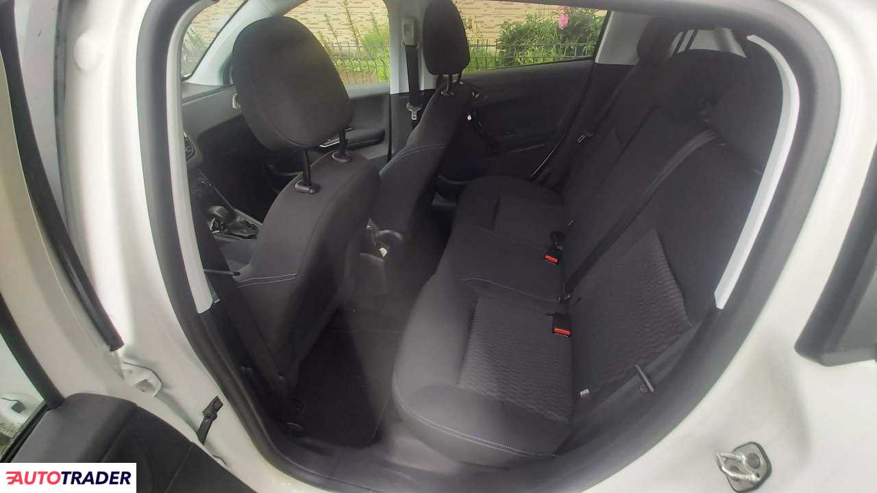 Peugeot 208 2019 1.2 82 KM Peugeot 208 2019 1.2 82 KM