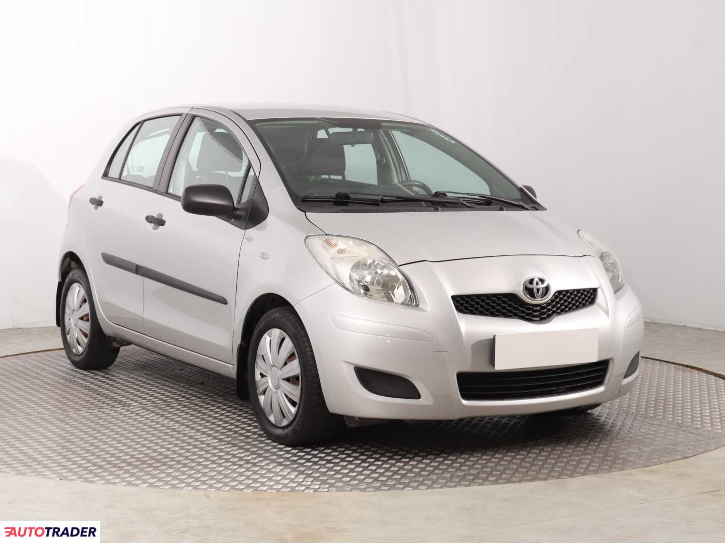 Toyota Yaris 2009 1.3 99 KM Toyota Yaris 2009 1.3 99 KM