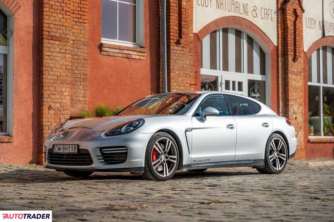 Porsche Panamera 2014 4.8 440 KM